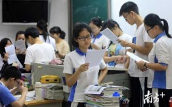 高中教室学生图片（高中教室学生图片大全）