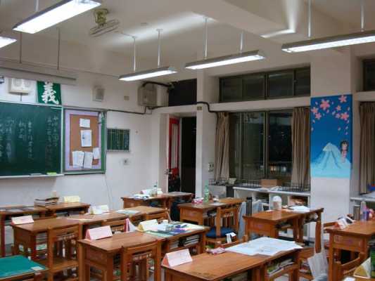 学生初中教室图片（初中生的教室怎布置效果图）-图3