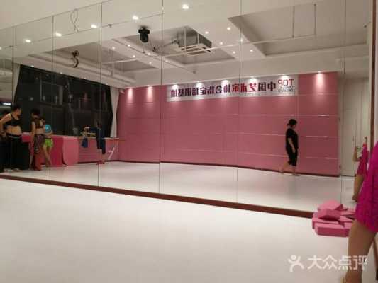 舞蹈教室展柜（舞蹈教室展柜效果图）-图2