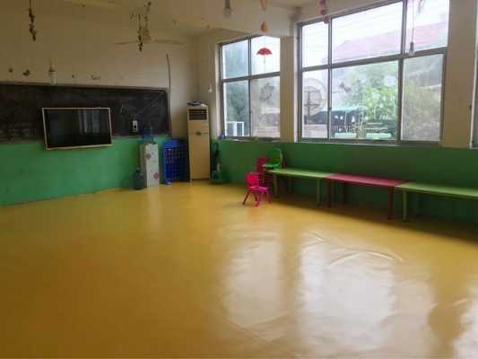教室铺地板图片（教室铺地板图片真实）-图2