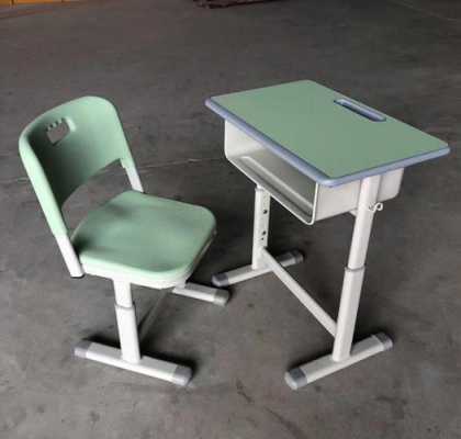 教室桌椅多少钱（教室的桌子椅子多高）-图1